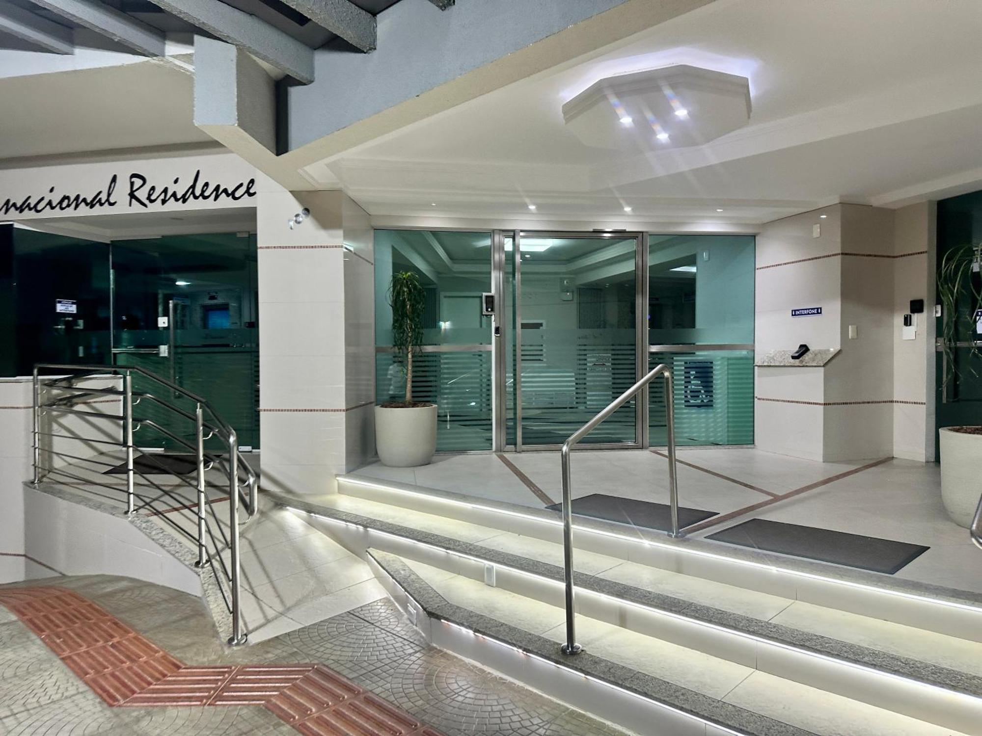 Roda Gigante, Garagem E Piscina Balneário Camboriú Exterior foto